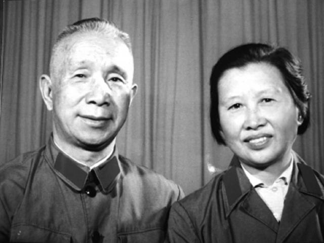 1984年粟裕病逝，楚青携骨灰到南京，王必成却大动肝火，为何？